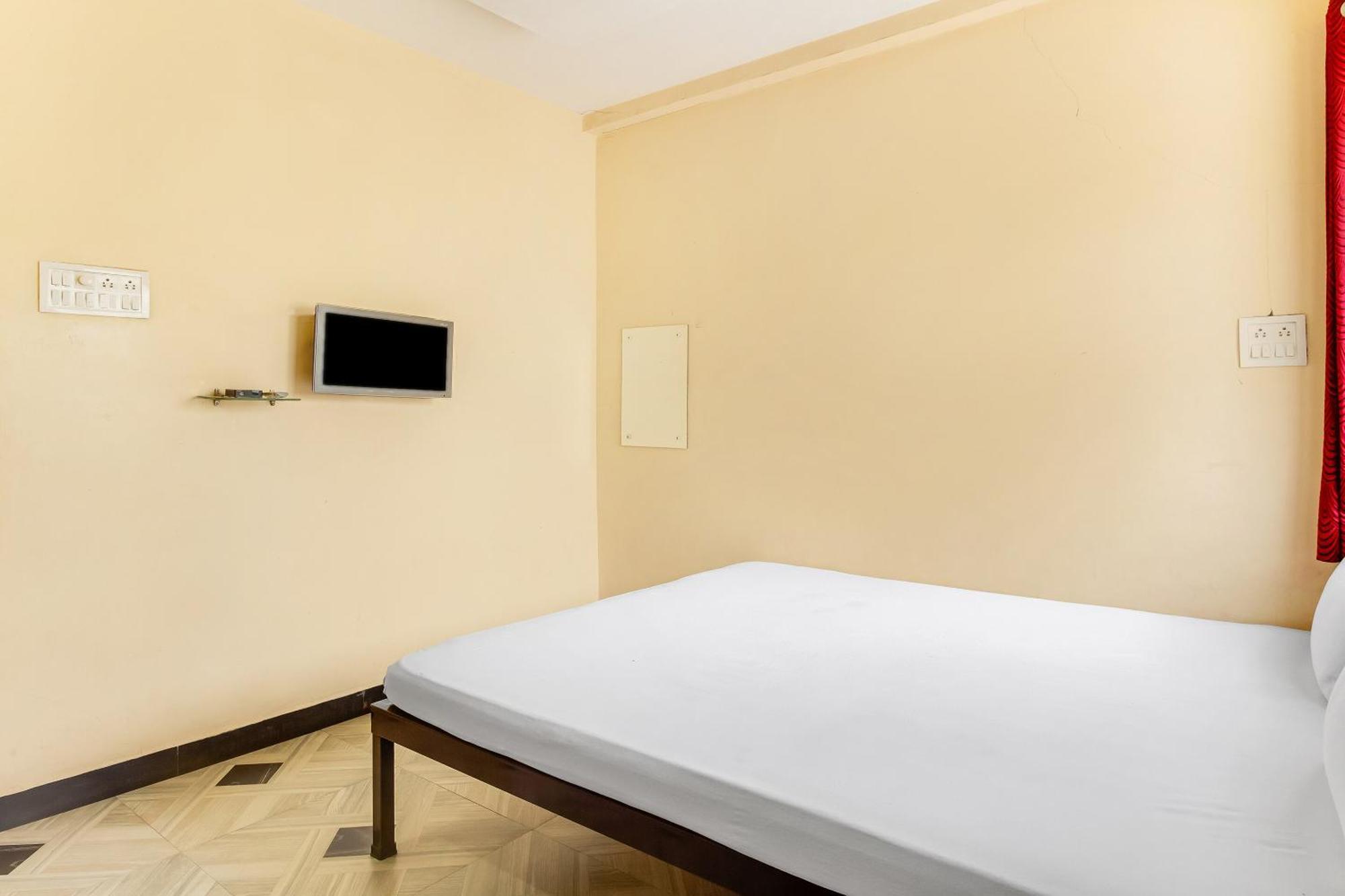 Spot On Harihar Lodging And Yatri Niwas Hotel Kolhapur Ngoại thất bức ảnh