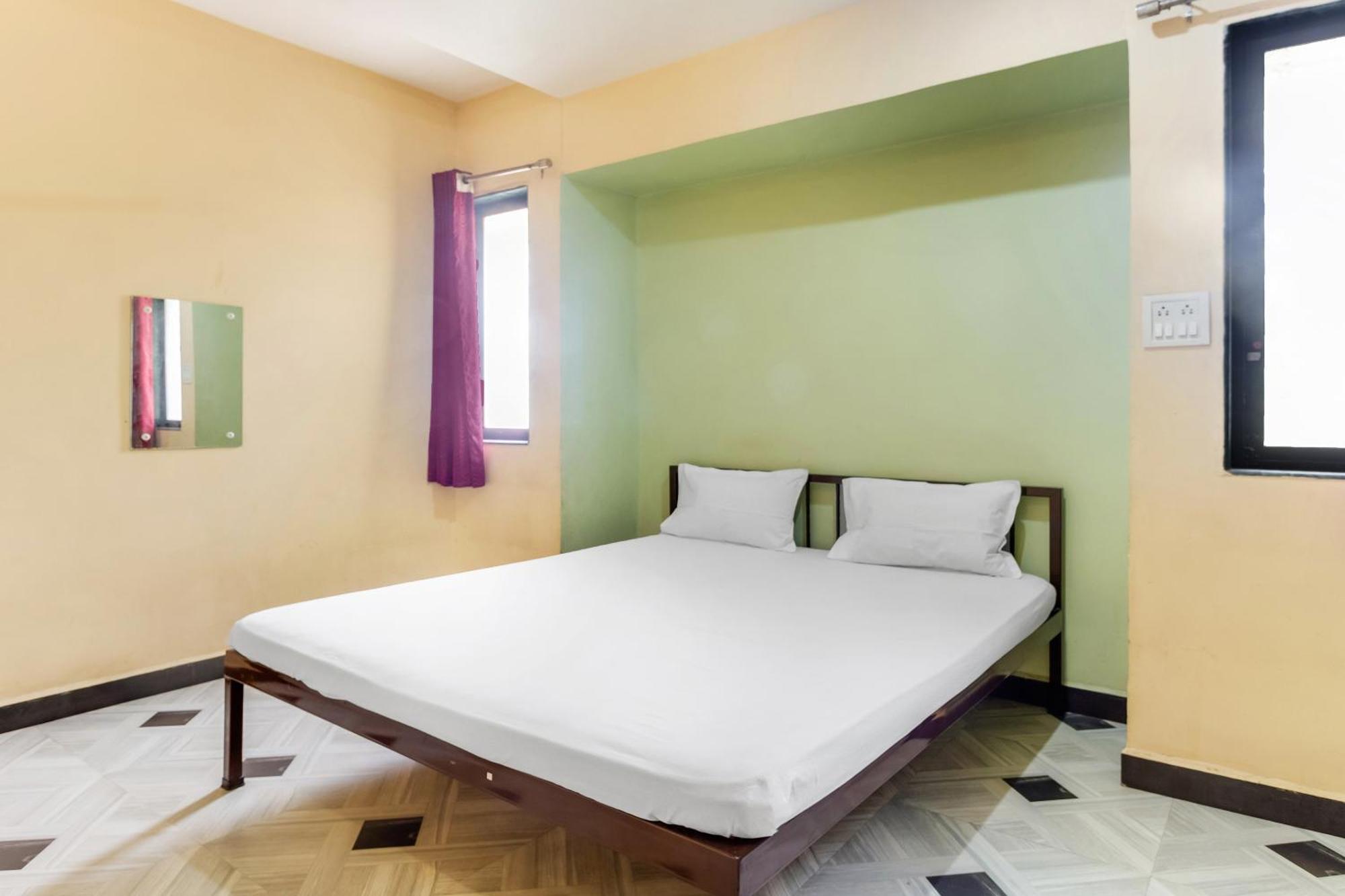 Spot On Harihar Lodging And Yatri Niwas Hotel Kolhapur Ngoại thất bức ảnh