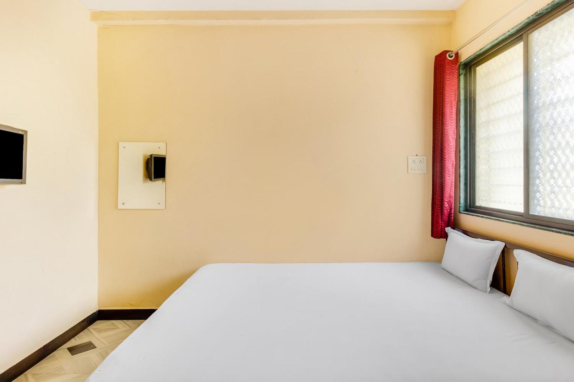 Spot On Harihar Lodging And Yatri Niwas Hotel Kolhapur Ngoại thất bức ảnh