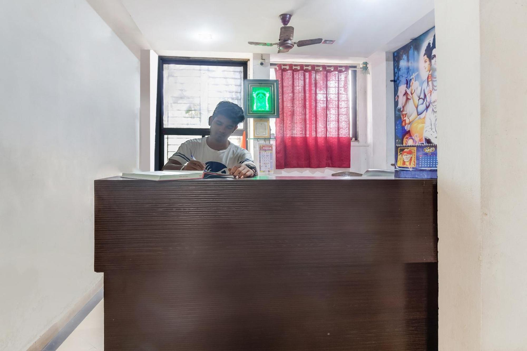 Spot On Harihar Lodging And Yatri Niwas Hotel Kolhapur Ngoại thất bức ảnh