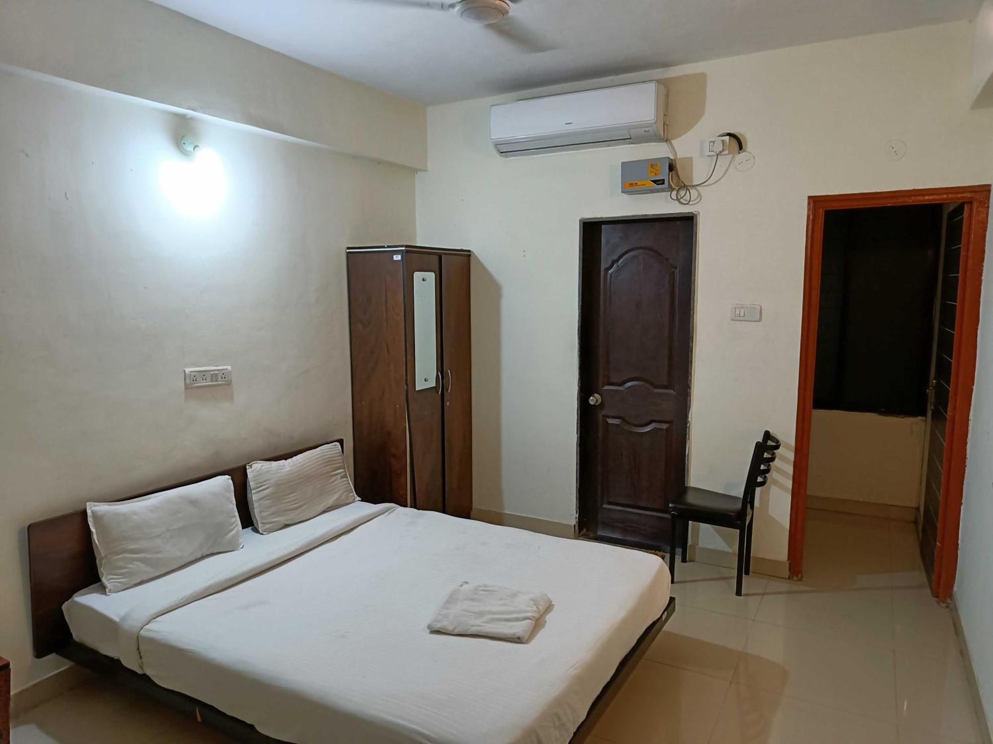Spot On Harihar Lodging And Yatri Niwas Hotel Kolhapur Ngoại thất bức ảnh