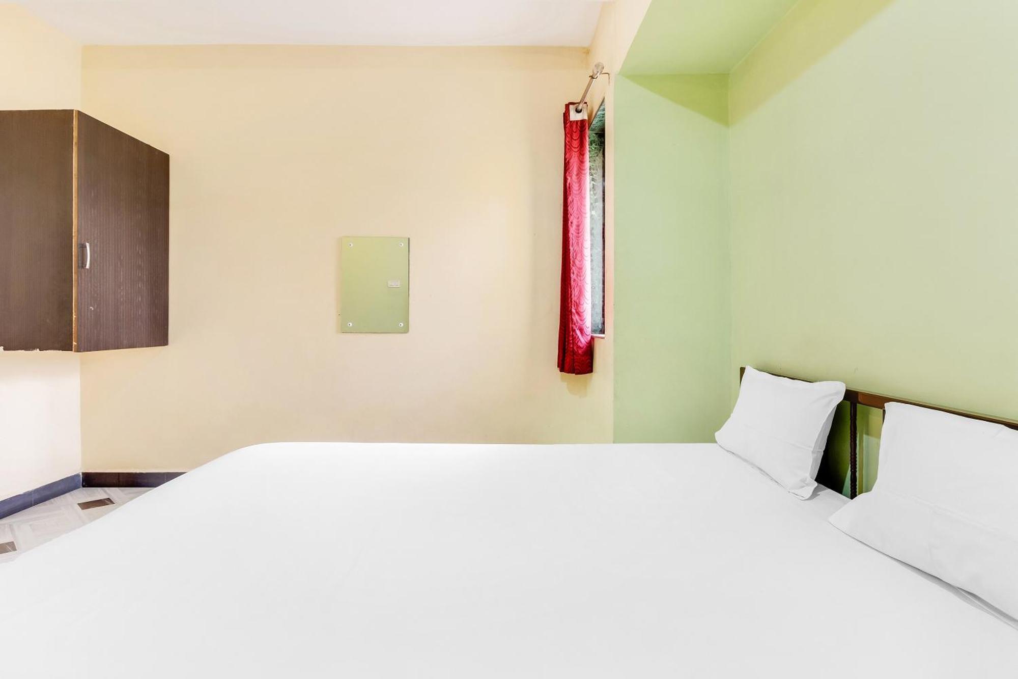 Spot On Harihar Lodging And Yatri Niwas Hotel Kolhapur Ngoại thất bức ảnh