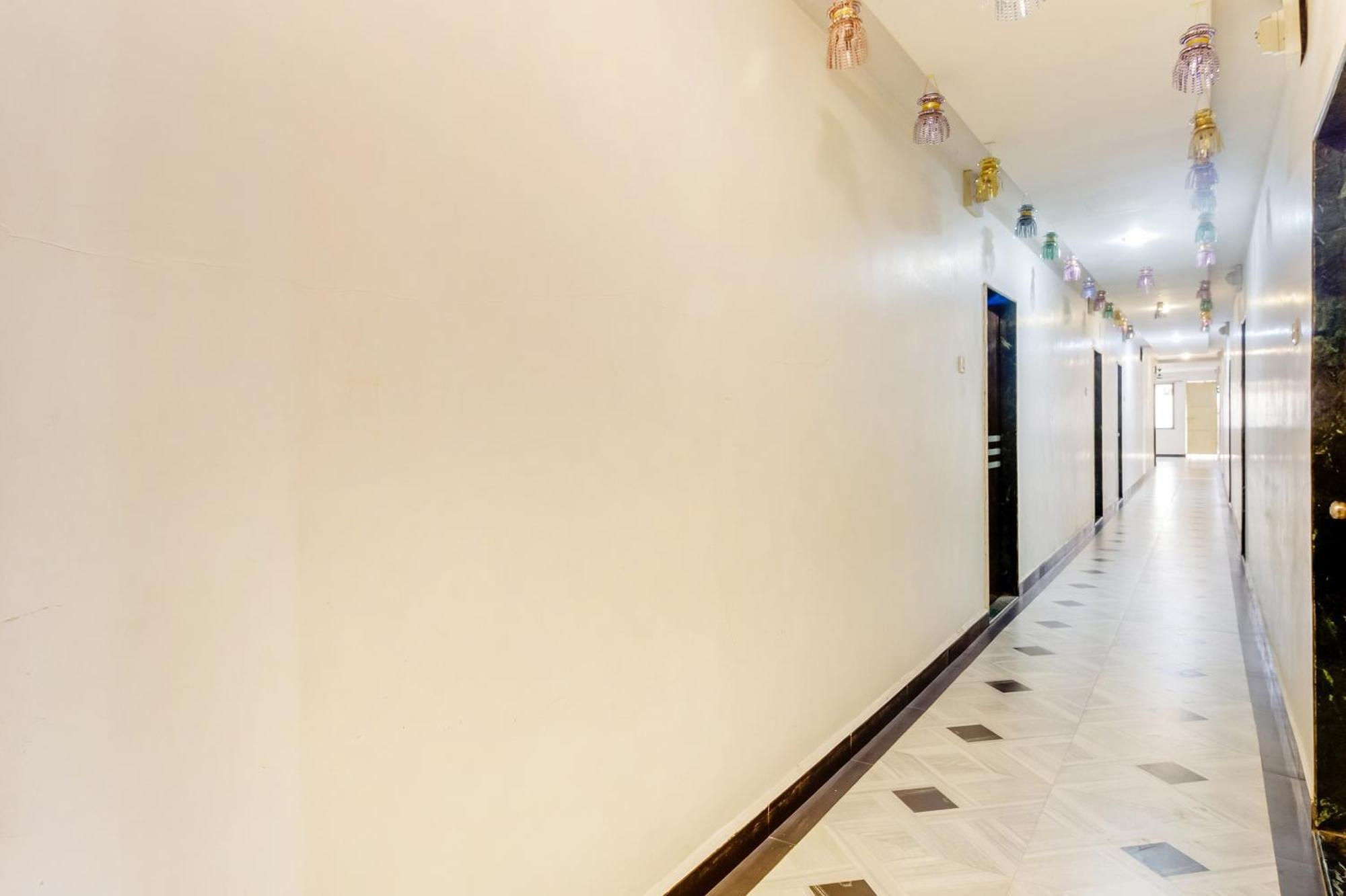Spot On Harihar Lodging And Yatri Niwas Hotel Kolhapur Ngoại thất bức ảnh